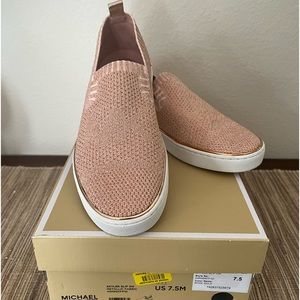 Michael Kors Excellent Like New Skyler Slip On Metallic Rose Gold Sneaker 7.5